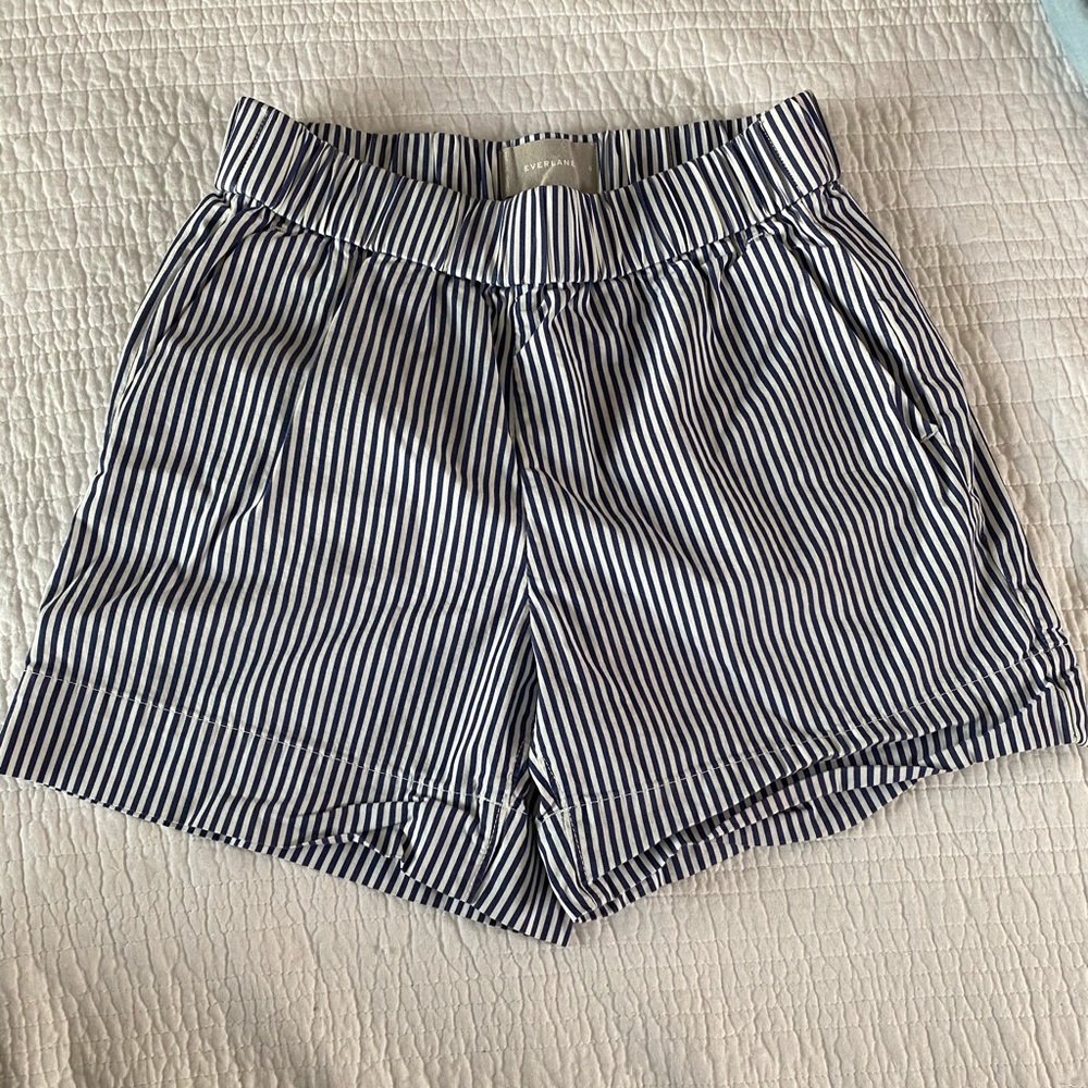 Everlane lane stripped shorts
